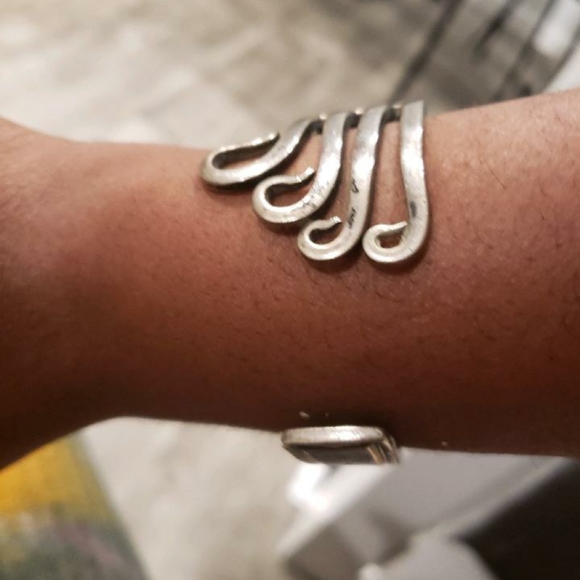 Bangle - Picture 2 of 2